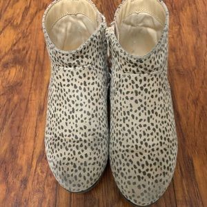 Leopard print booties. Toddler Girls size 11